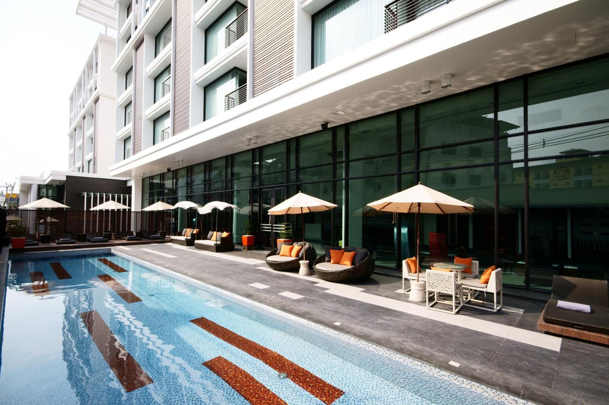 Tsix5 Hotel Pattaya Dış mekan fotoğraf