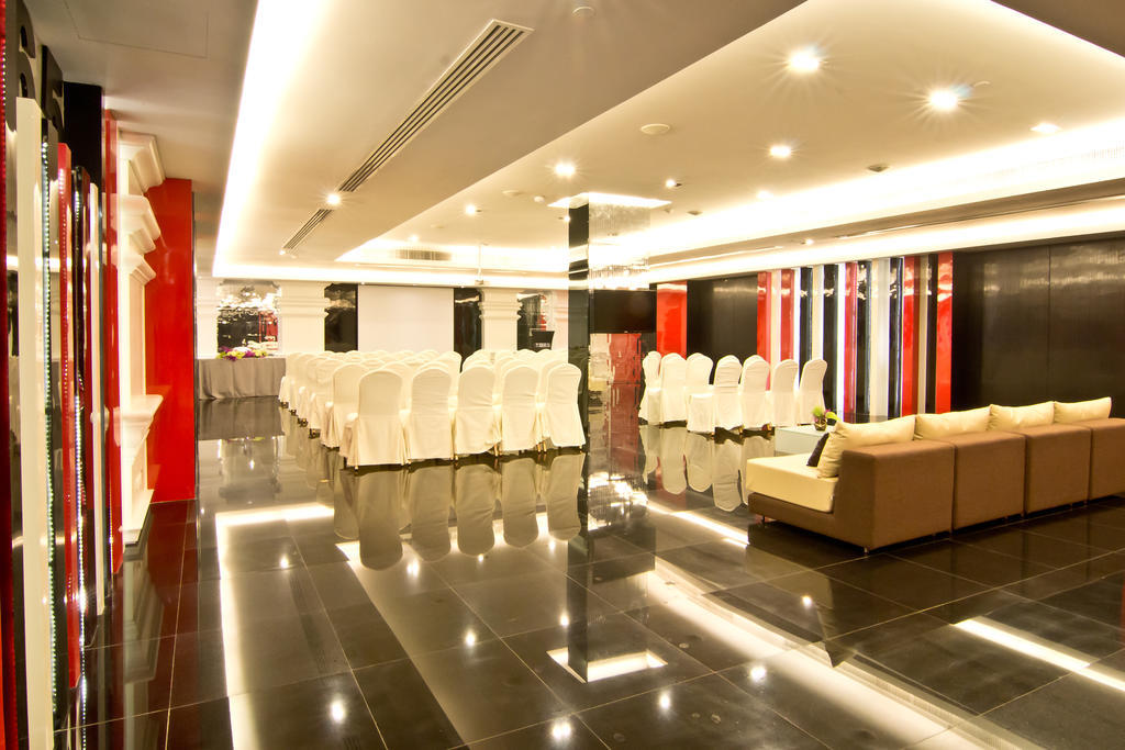 Tsix5 Hotel Pattaya Dış mekan fotoğraf